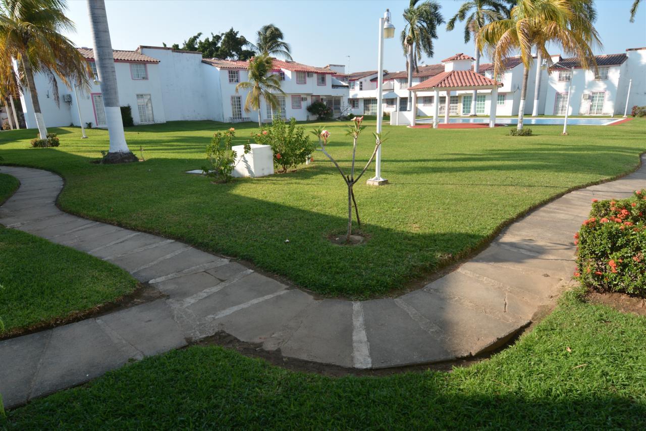 Hominngbird Acapulco Exterior photo